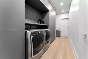 2887 Pine Tree Dr, Miami Beach, FL 33140 - Photo 34