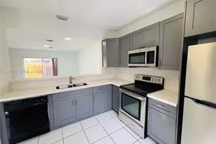 16134 Emerald Cove Rd, Weston, FL 33331 - Photo 4