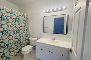 16134 Emerald Cove Rd, Weston, FL 33331 - Photo 12