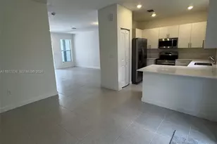 140 SW 184th Way, Pembroke Pines, FL 33029 - Photo 4