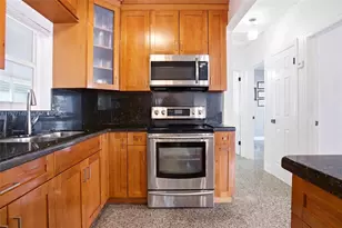 1455 NE 180th St, North Miami Beach, FL 33162 - Photo 10