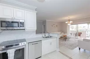 6976 SW 39th St, Davie, FL 33314 - Photo 2