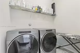 1402 Myrtle Oak Ter, Hollywood, FL 33021 - Photo 40