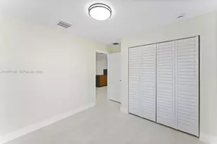 1171 NW 66th St, Miami, FL 33150 - Photo 14