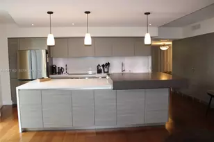 31 SE 6th St, Miami, FL 33131 - Photo 4