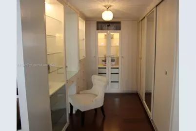 31 SE 6th St #1801, Miami, FL 33131 - Photo 12