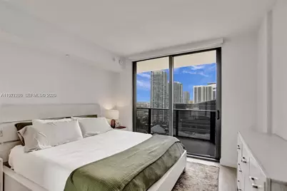 45 SW 9th St #2001, Miami, FL 33130 - Photo 10