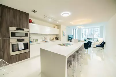 851 NE 1st Ave #811, Miami, FL 33132 - Photo 1