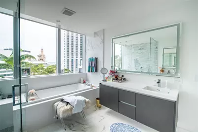 851 NE 1st Ave #811, Miami, FL 33132 - Photo 16