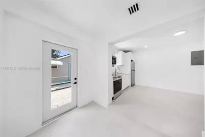 250 NW 98th St #R, Miami, FL 33150 - Photo 2