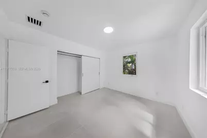 250 NW 98th St #R, Miami, FL 33150 - Photo 12