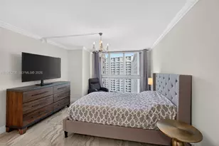 2655 Collins Ave, Miami Beach, FL 33140 - Photo 26