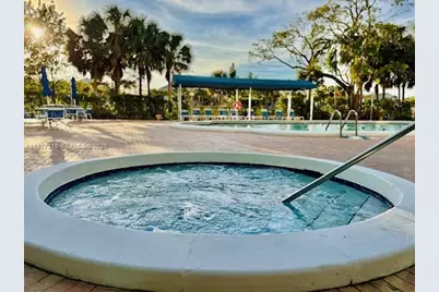 4001 Hillcrest Dr #1014, Hollywood, FL 33021 - Photo 22