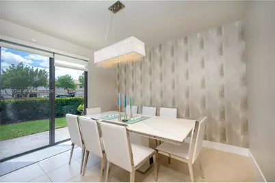 340 NE 194th Ln, Miami, FL 33179 - Photo 10