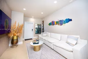 340 NE 194th Ln, Miami, FL 33179 - Photo 2