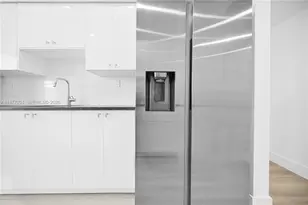 250 180th Dr, Sunny Isles Beach, FL 33160 - Photo 10