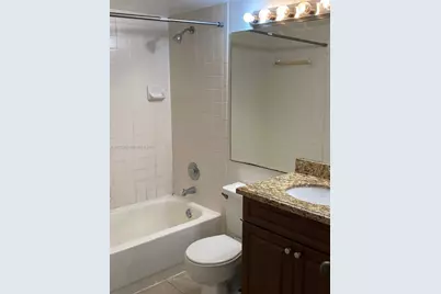 22104 Glenmoree #22104, West Palm Beach, FL 33409 - Photo 2