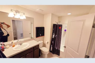 2647 E Lake Point Dr, Kissimmee, FL 34744 - Photo 10