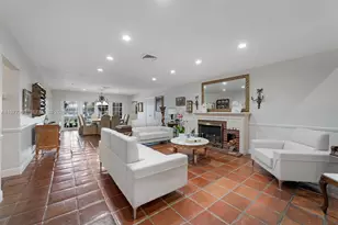 2046 NE 15th St, Fort Lauderdale, FL 33304 - Photo 12