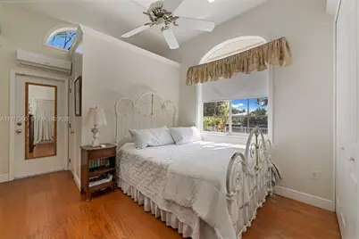 2046 NE 15th St, Fort Lauderdale, FL 33304 - Photo 20