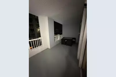 170 SE 14th St #2202, Miami, FL 33131 - Photo 18