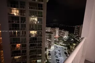 170 SE 14th St, Miami, FL 33131 - Photo 16