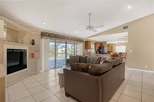 1048 NW 110th Ln, Coral Springs, FL 33071 - Photo 38