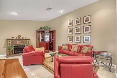 1048 NW 110th Ln, Coral Springs, FL 33071 - Photo 24