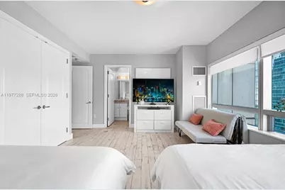 1435 Brickell Ave #3401, Miami, FL 33131 - Photo 22