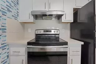 9827 NW 37th St, Sunrise, FL 33351 - Photo 6