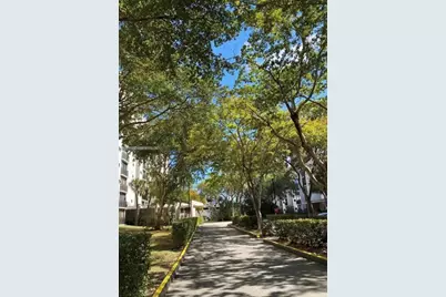 16909 N Bay Rd #915, Sunny Isles Beach, FL 33160 - Photo 10