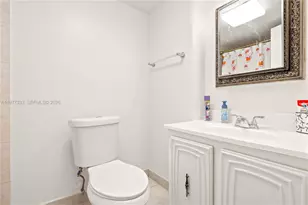 1000 Parkview Dr, Hallandale Beach, FL 33009 - Photo 10