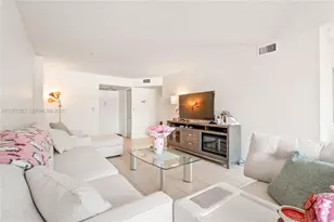 1000 Parkview Dr, Hallandale Beach, FL 33009 - Photo 6