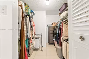 1000 Parkview Dr, Hallandale Beach, FL 33009 - Photo 26