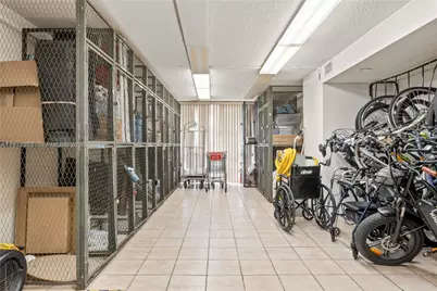 1000 Parkview Dr #222, Hallandale Beach, FL 33009 - Photo 24