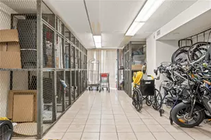 1000 Parkview Dr, Hallandale Beach, FL 33009 - Photo 24