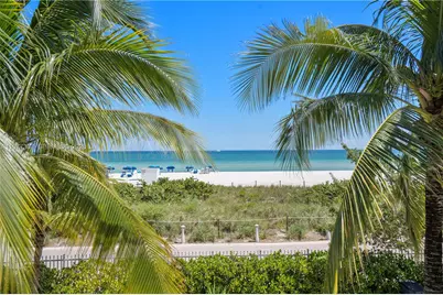 6039 Collins Ave #829, Miami Beach, FL 33140 - Photo 1