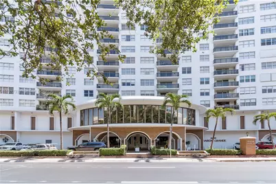 6039 Collins Ave #829, Miami Beach, FL 33140 - Photo 12