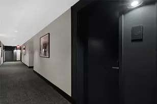 121 NE 5th St, Miami, FL 33132 - Photo 2