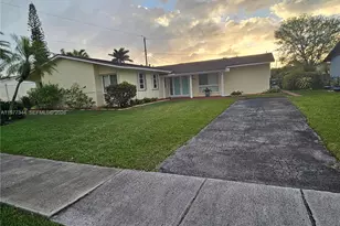 19112 SW 95th Ave, Cutler Bay, FL 33157 - Photo 1