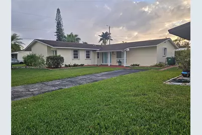 19112 SW 95th Ave, Cutler Bay, FL 33157 - Photo 2