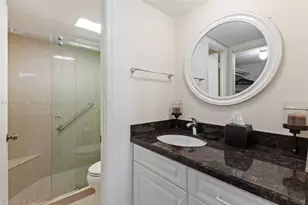 9480 Poinciana Pl, Davie, FL 33324 - Photo 16