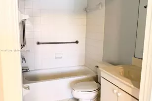 2910 SE 13th Ave, Homestead, FL 33035 - Photo 8