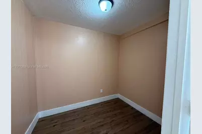 3131 SW 2nd St #3131, Miami, FL 33135 - Photo 6