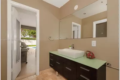 3900 N 43rd Ave, Hollywood, FL 33021 - Photo 14