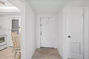 1200 Hillcrest Ct, Hollywood, FL 33021 - Photo 4