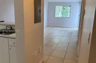 1271 SE 29th St, Homestead, FL 33035 - Photo 8