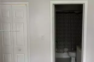 1271 SE 29th St, Homestead, FL 33035 - Photo 10