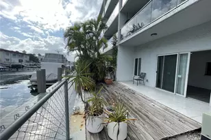 3868 NE 169th St, North Miami Beach, FL 33160 - Photo 14