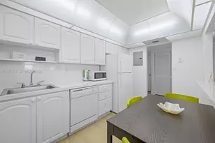 19370 Collins Ave, Sunny Isles Beach, FL 33160 - Photo 10